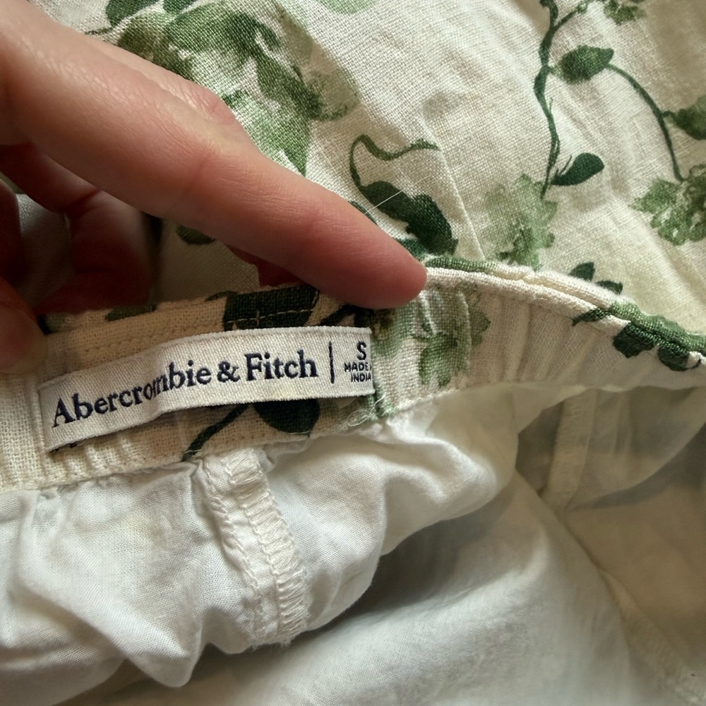 Abercrombie & Fitch Green Floral Skirt/skort Set - Picture 3 of 4
